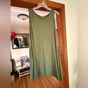 Sleeveless Green Tunic Top